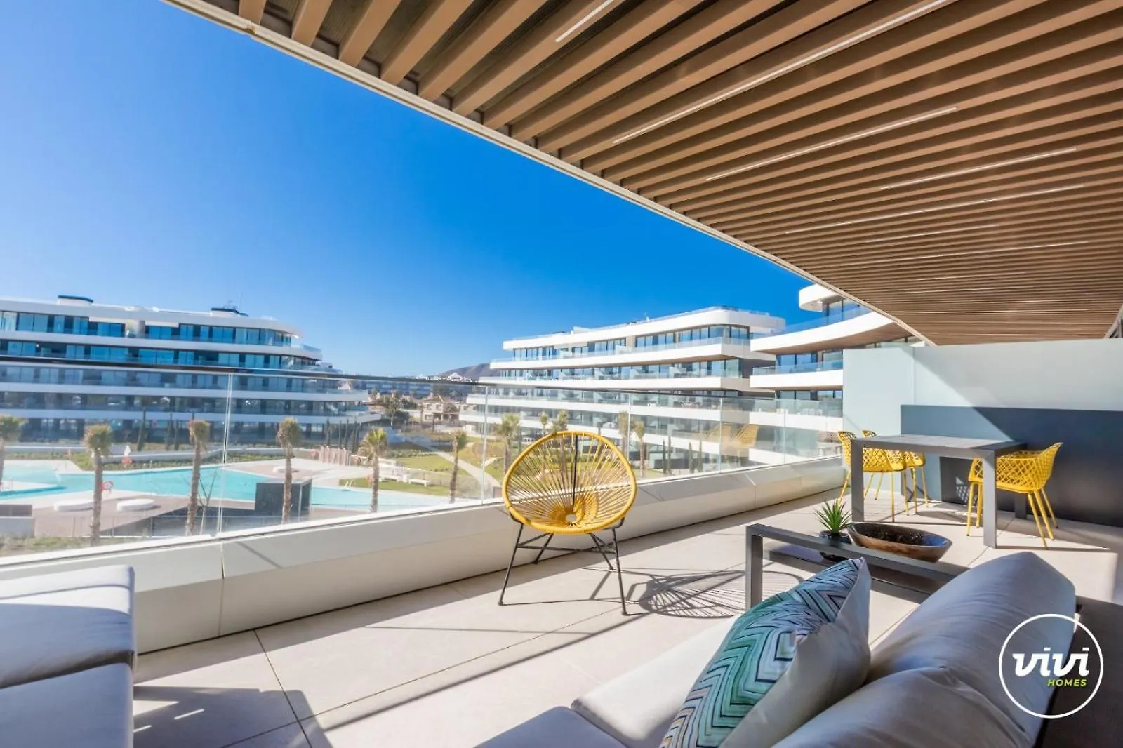 Vivi Homes - Bambu Pool, Gym, Sauna & Beach location