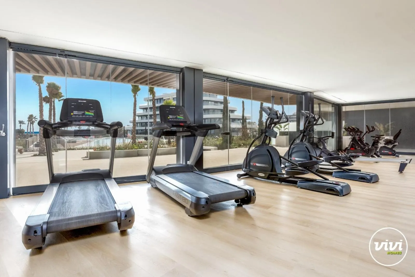 Vivi Homes - Bambu Pool, Gym, Sauna & Beach Torremolinos Daire